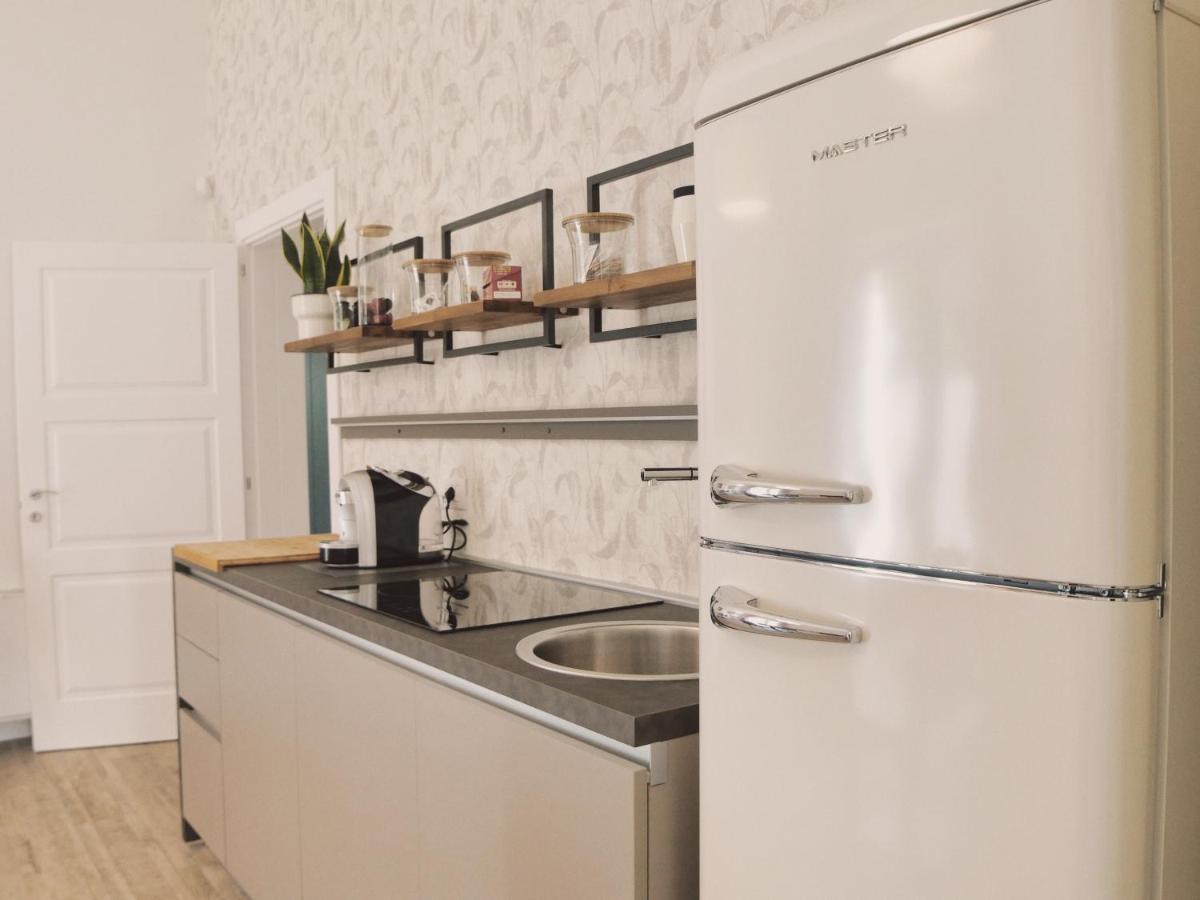 Adele E Il Duca Bed And Breakfast Lecce Exterior foto